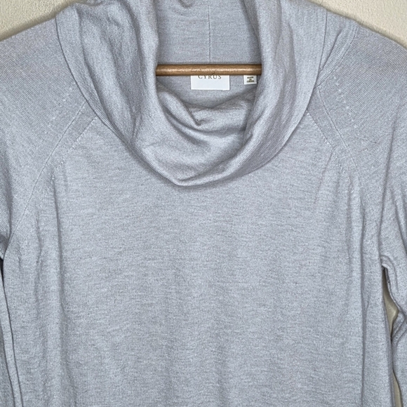 Cyrus | Pale Gray Cowl Neck Lightweight Sweater Size Large - Picture 2 of 5